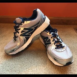 New Balance 450v3 4E running shoes